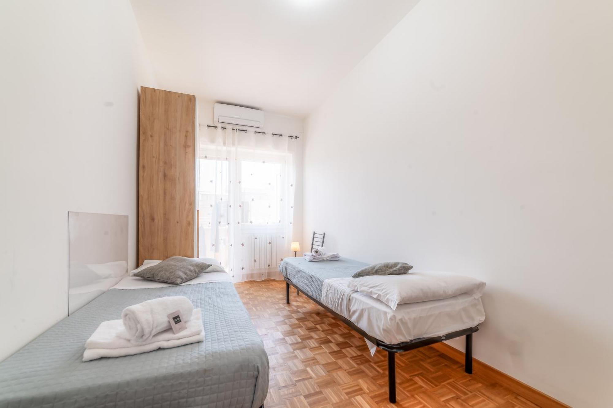 Giorgia Flat - Tiburtina Train Station - Wi-Fi Apartment Rome Bagian luar foto